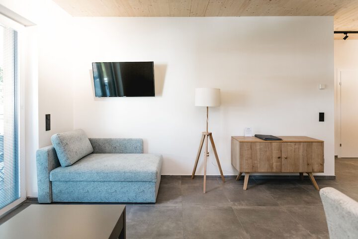 Room 43 of 102
