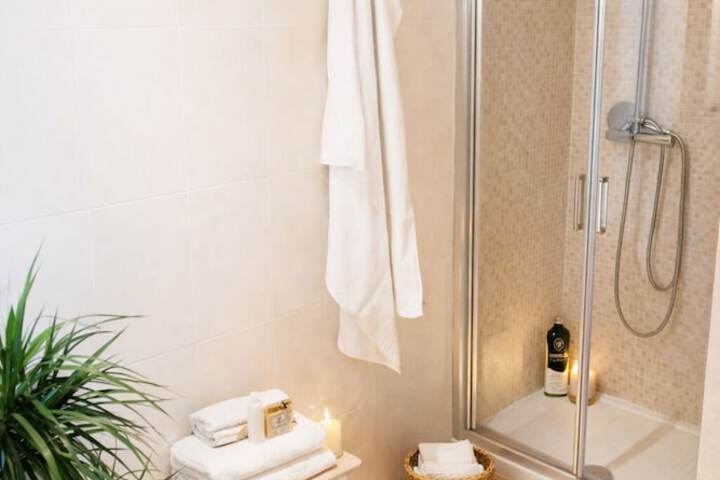 Clean Restrooms