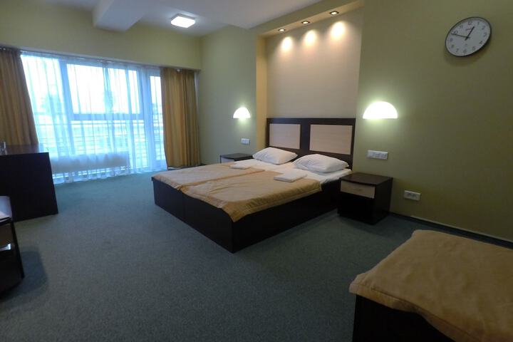 Room 11 of 50