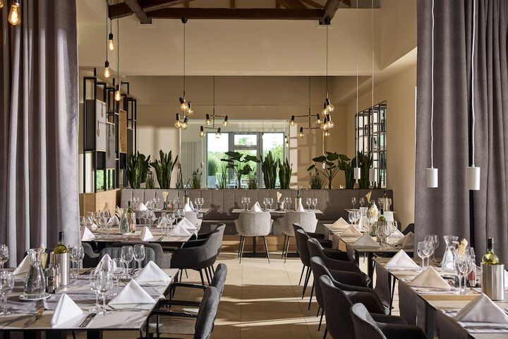 Dining 88 of 128