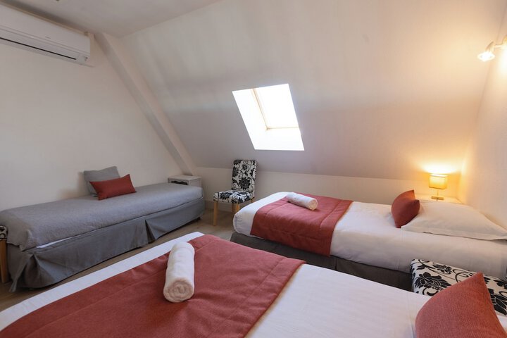 Room 13 of 42