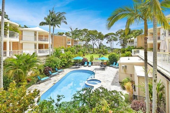 Pool Hotel