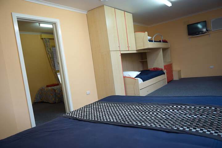 Room 4 of 36