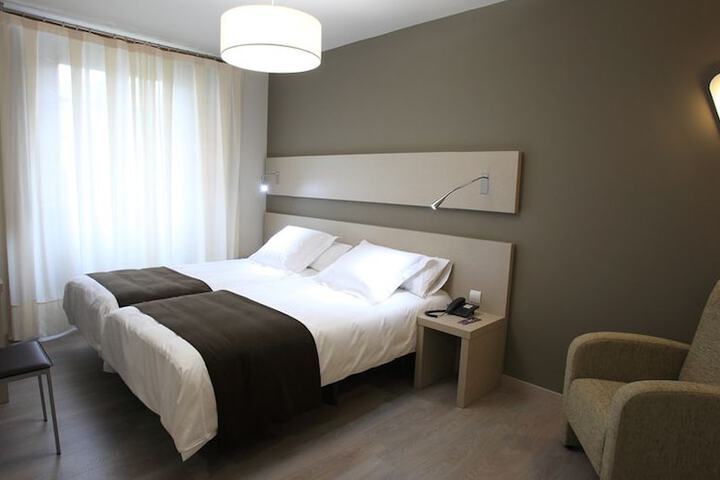 Room 5 of 44