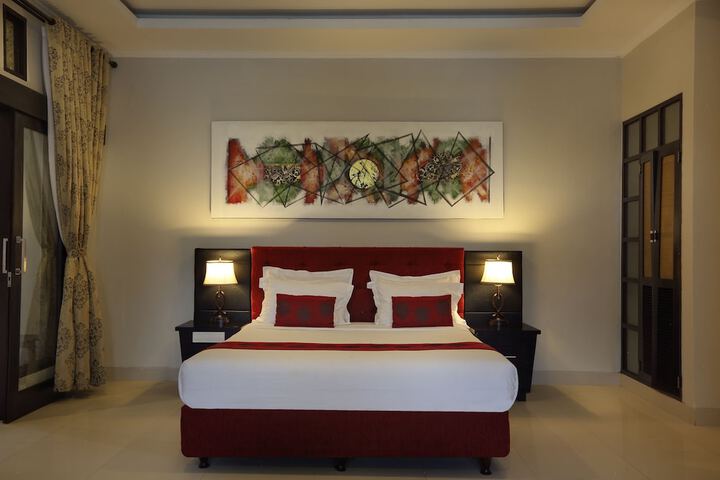 Room 5 of 34