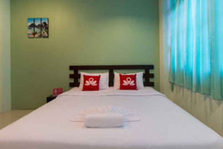 ZEN Rooms Mahachai Khao San