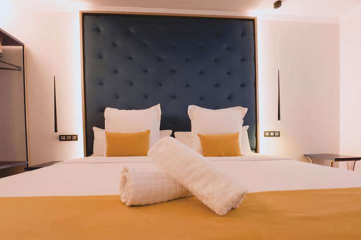 Room 20 of 65