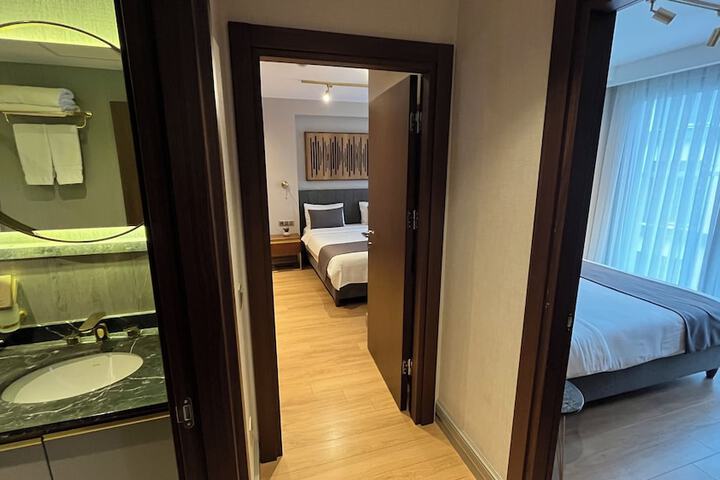 Room 47 of 129