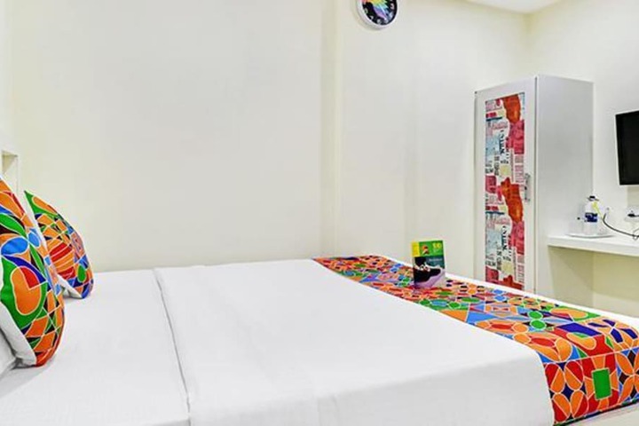 Room 13 of 22