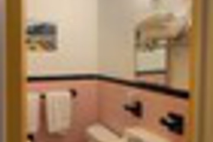 Room 116 of 204