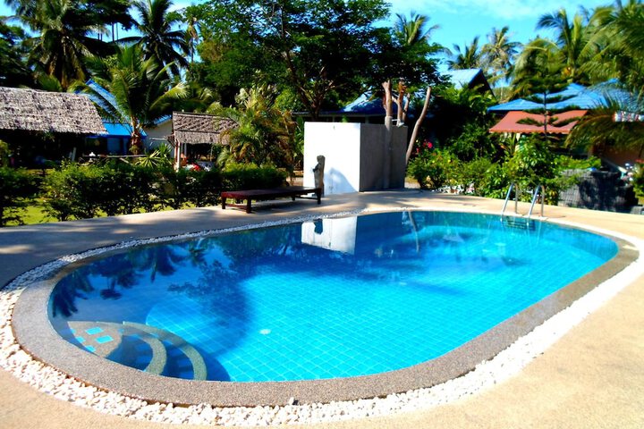 Hotel with Pool