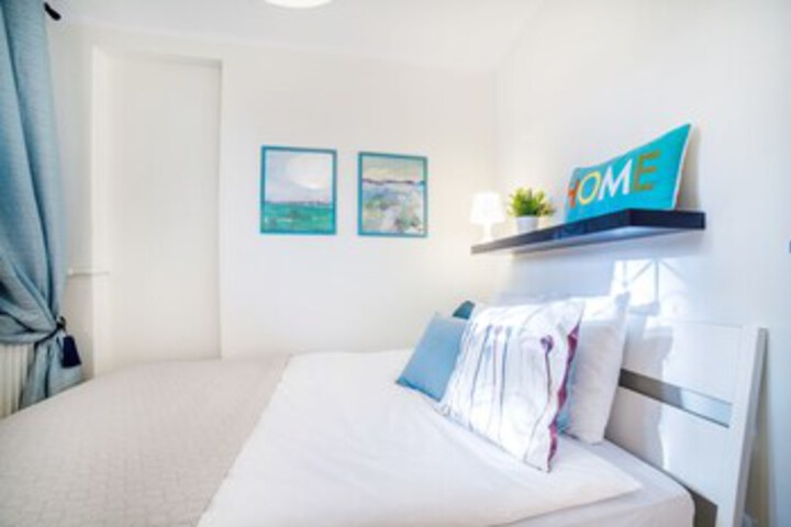 Room 12 of 14