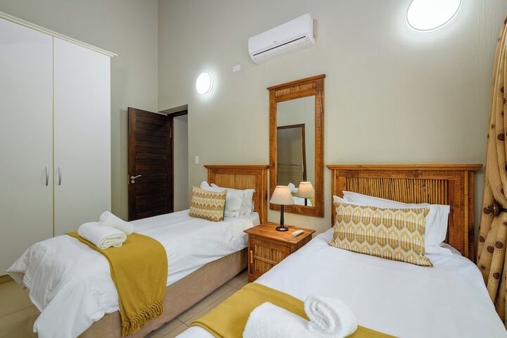 Room 10 of 35