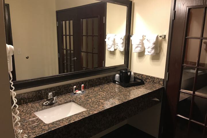 Bathroom sink