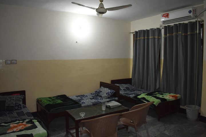 Room 3 of 8