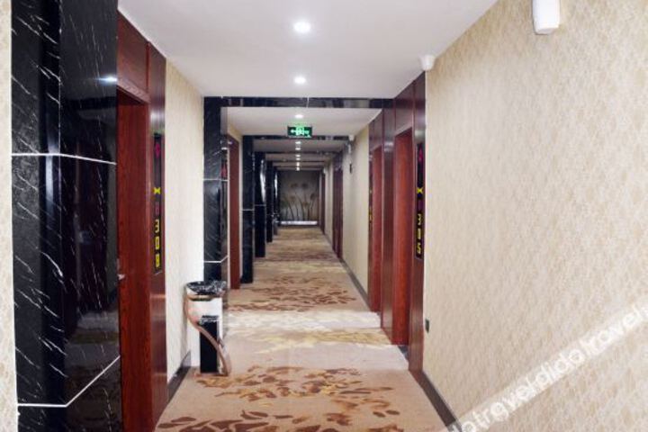 Hotel Interior 10 of 17