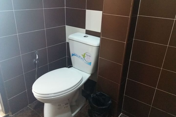 Room 15 of 33