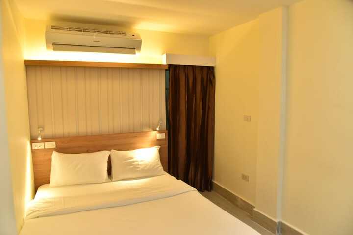 Room 8 of 41