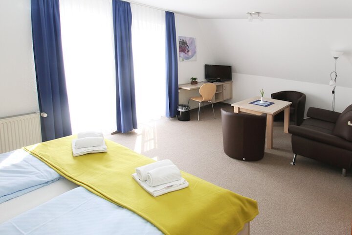 Room 8 of 24