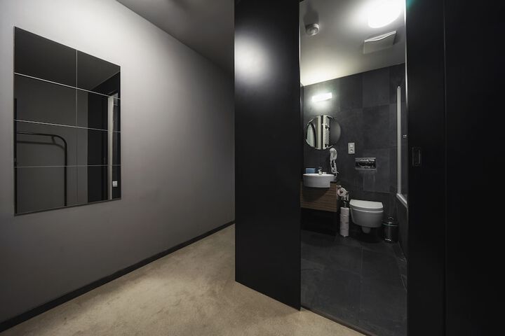 Room 12 of 97