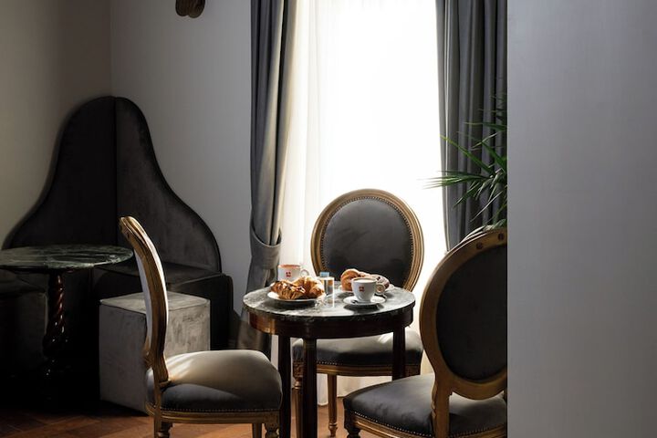 Breakfast/Coffee Service 97 of 120