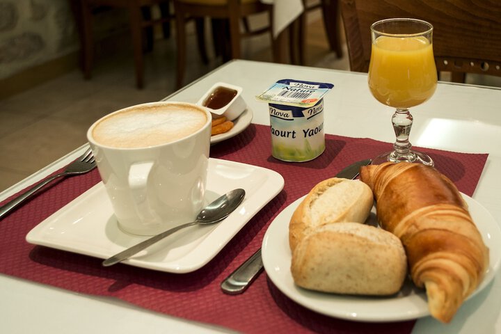 Breakfast/Coffee Service 23 of 38