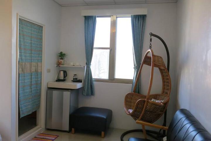 Room 2 of 6