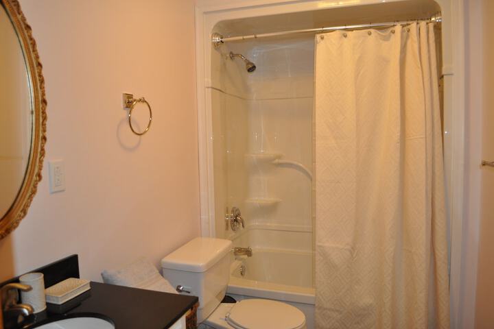 Room 72 of 118