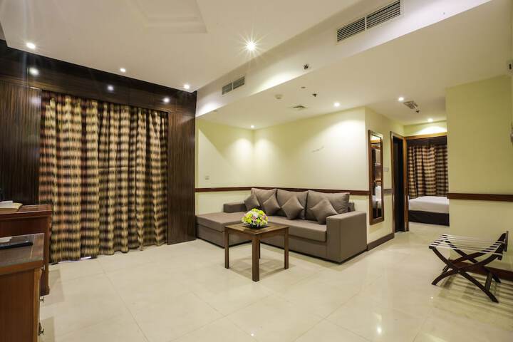 Room 43 of 86