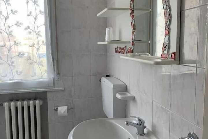 Room 26 of 37