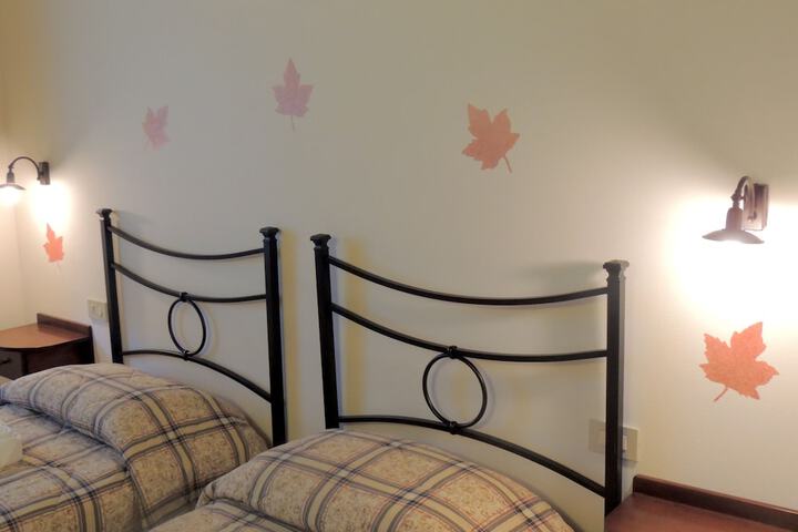 Room 17 of 145