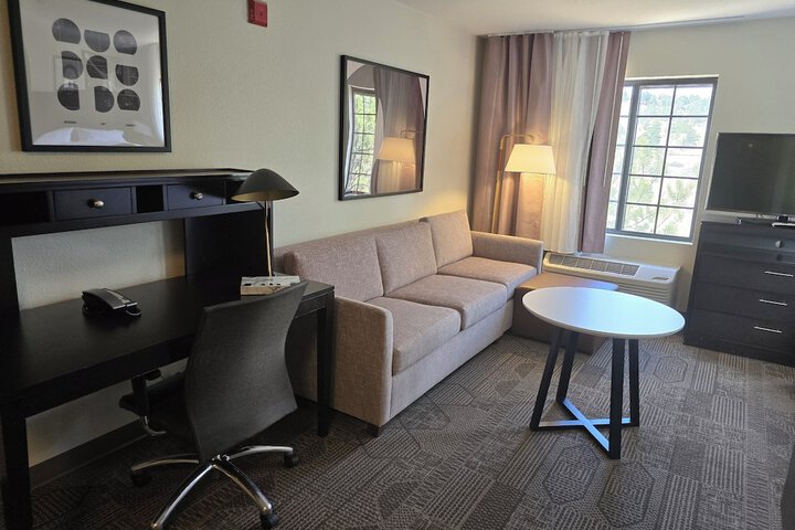 Room 25 of 53