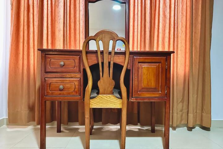 Room 32 of 51
