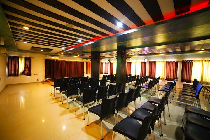 Ballroom/Hall 43 of 56