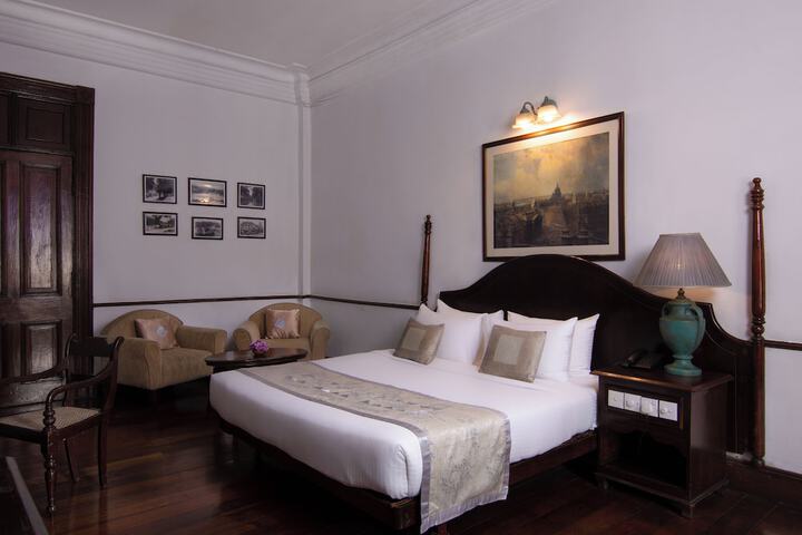 Room 35 of 65