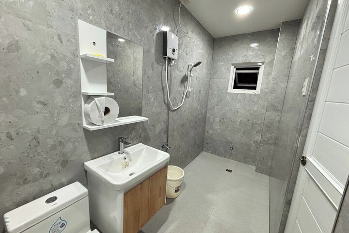 Room 14 of 20