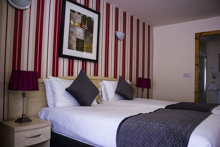 Room 25 of 219