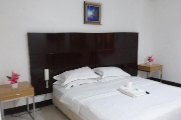 Room 3 of 22