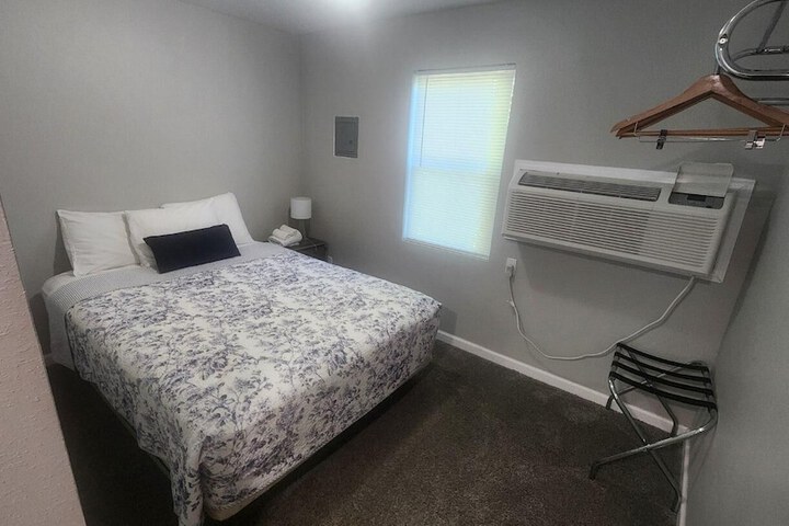 Room 11 of 22
