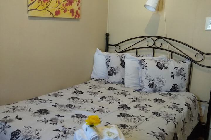 Room 5 of 38