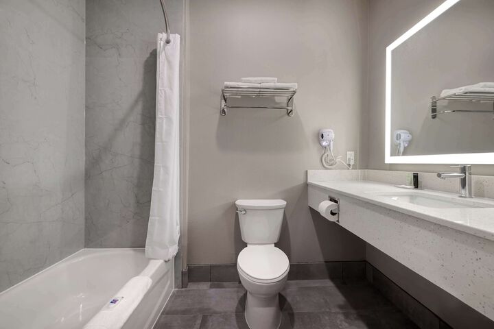 Room 13 of 23