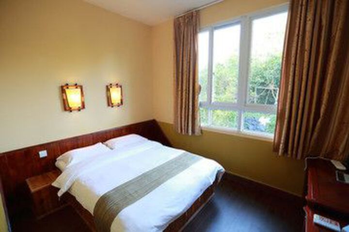 Room 15 of 28