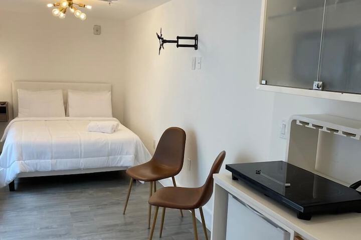 Room 16 of 79