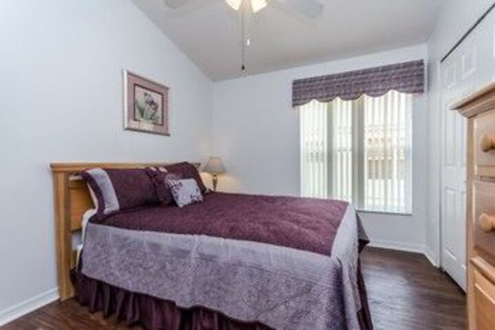Room 10 of 25