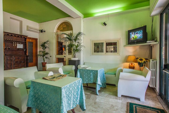 Hotel Interior 4 of 25