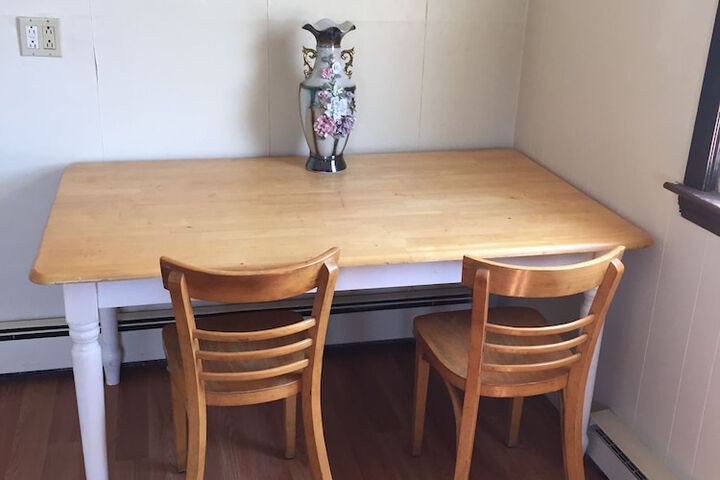 Room 10 of 12