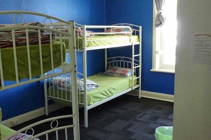 Room 17 of 44