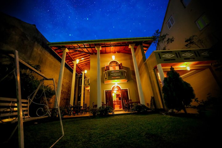 Frangipani Motel