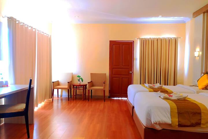 Room 28 of 96