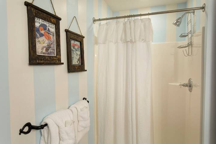 Room 90 of 145